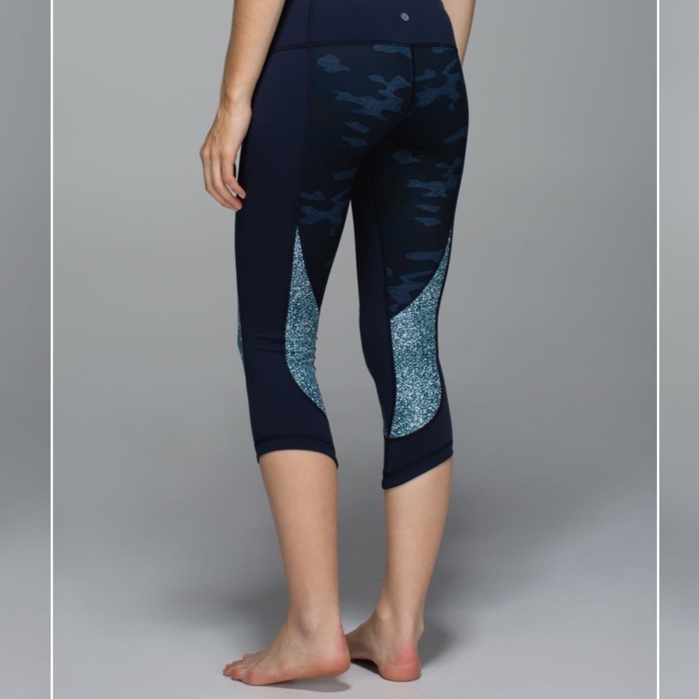 •Lululemon Wunder Under Crop *Full-On Luon• - Picture 4 of 10